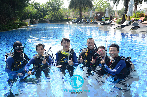 12/12正式上線(xiàn)！PADI 最新課程【休閑潛水員Resort Diver】 丨 一天拿證，潛遍全球